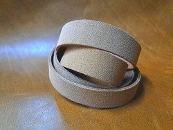 Bande de cuir velours - BRUN LIEGE- Cuir en Stock