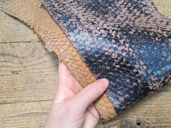 2 peaux uniques - Perche du Nil - B - Cuir en Stock