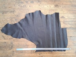 Morceau de cuir de taurillon - Marron glacé - Cuir en Stock