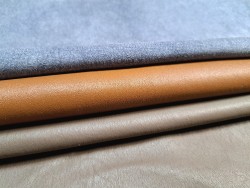 Lot de 3 peaux de cuir stretch - diverses couleurs - Cuir en Stock