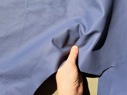 Peau de cuir de vache - ameublement - sellerie automobile - bleu pastel - Cuir en stock