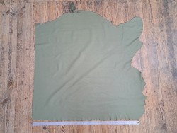 Grand morceau de cuir de veau lisse - Vert de gris - B - Cuir en Stock