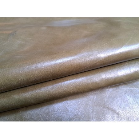 Morceau de cuir de vachette pullup ciré - vert olive - maroquinerie - Cuirenstock
