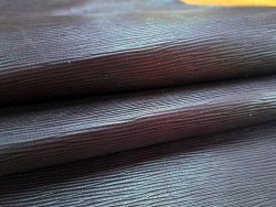 Morceau de cuir de veau grain effet chêne - Raisin - Cuir en Stock
