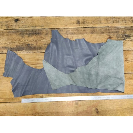 Grand morceau de cuir de veau lisse - Gris -B- Cuir en stock