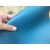 Morceau de cuir de vache - BLEU PAON - Cuir en Stock