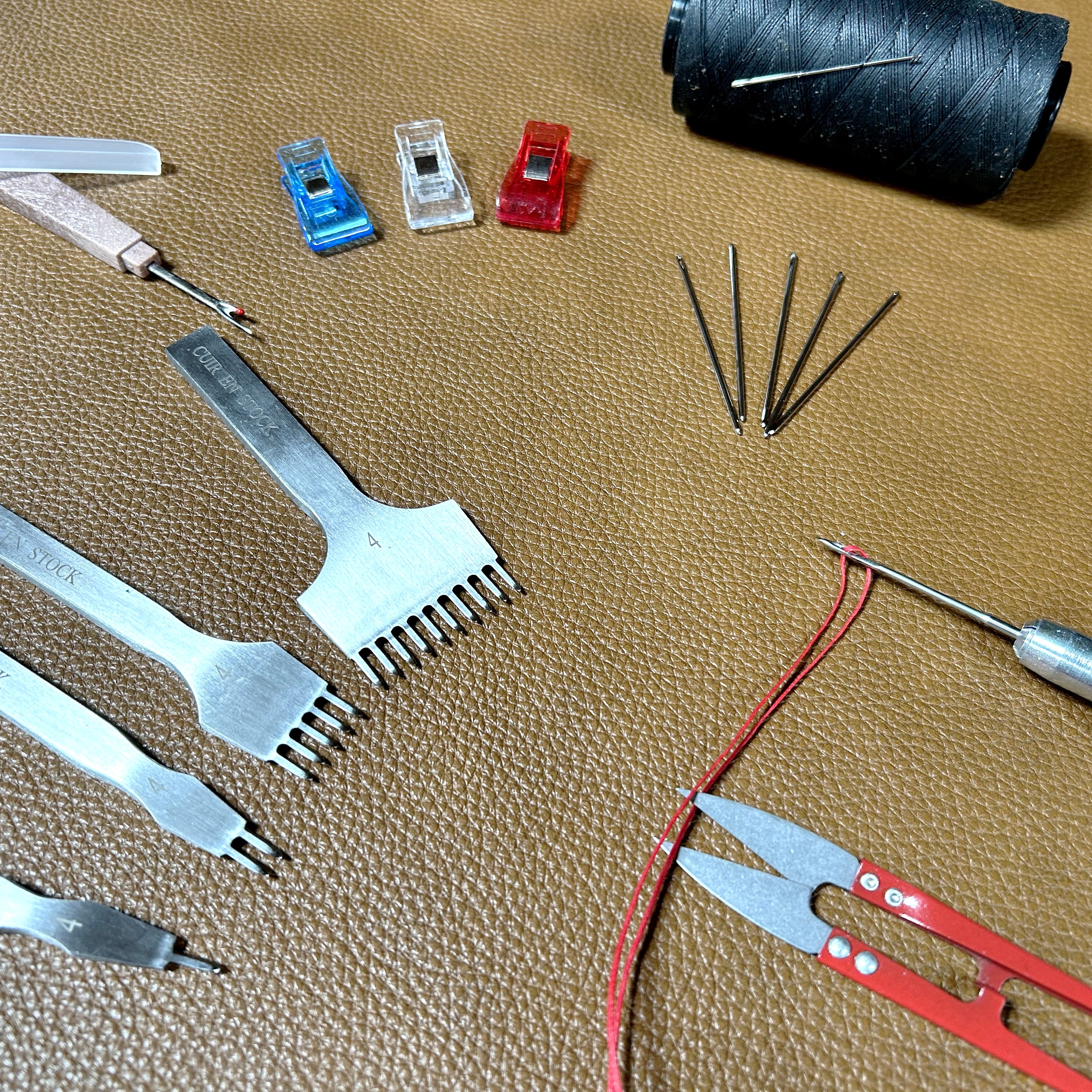 Outils spécial couture cuir
