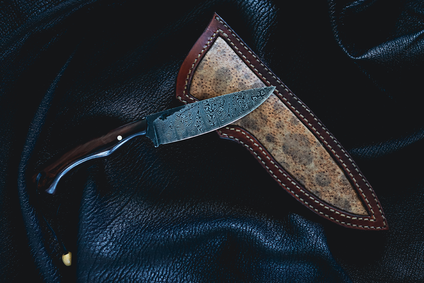 Tuto DIY comment fabriquer un étui de couteau en cuir - Les Couteaux de Toine - Cuir en Stock