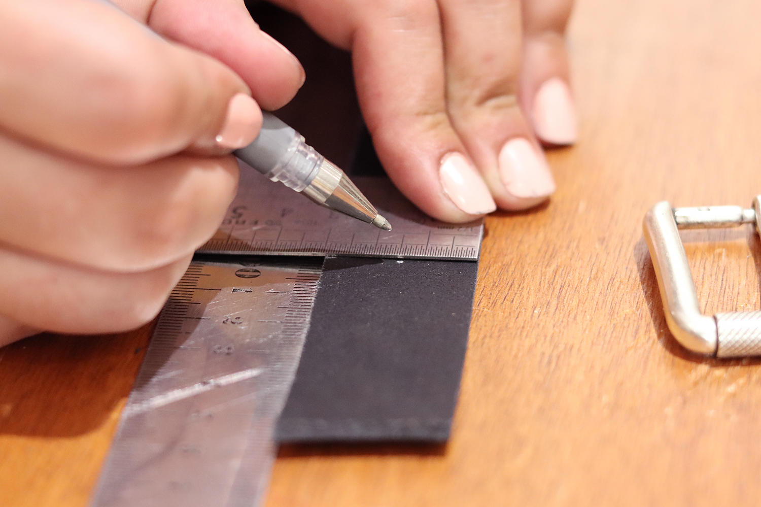 tuto diy ceinture en cuir couture cuirenstock