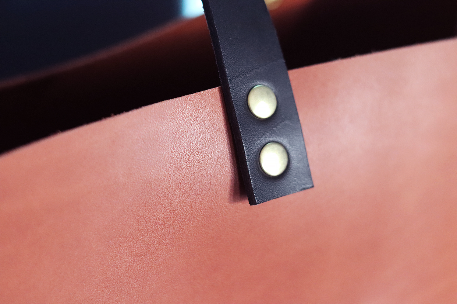 poser des rivet sur du cuir Cuirenstock tuto DIY