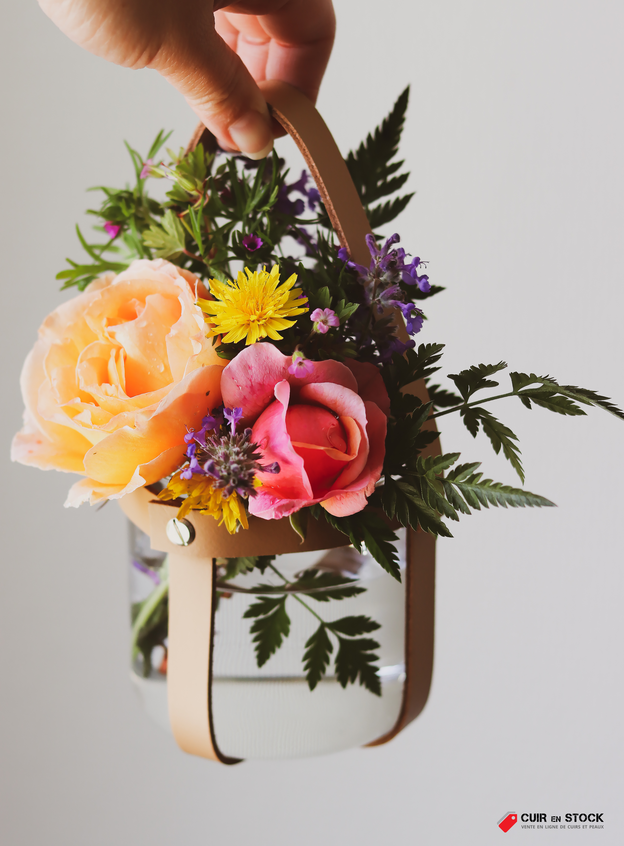 DIY comment réaliser une suspension florale - Cuir en Stock