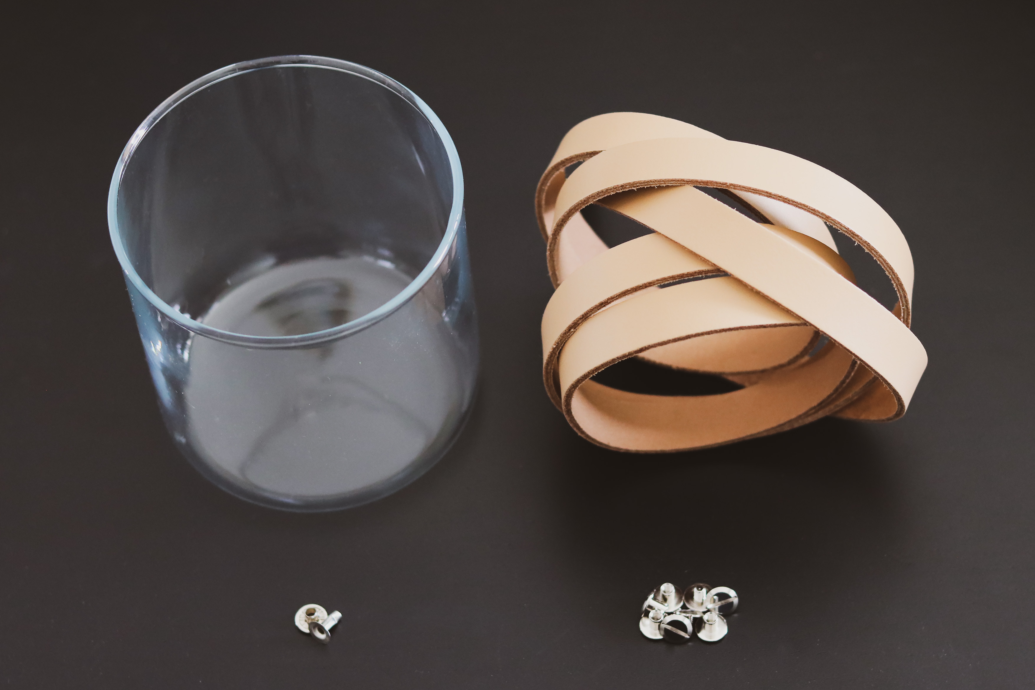 Fournitures tuto DIY Suspension florale en lanières de cuir - Cuir en Stock