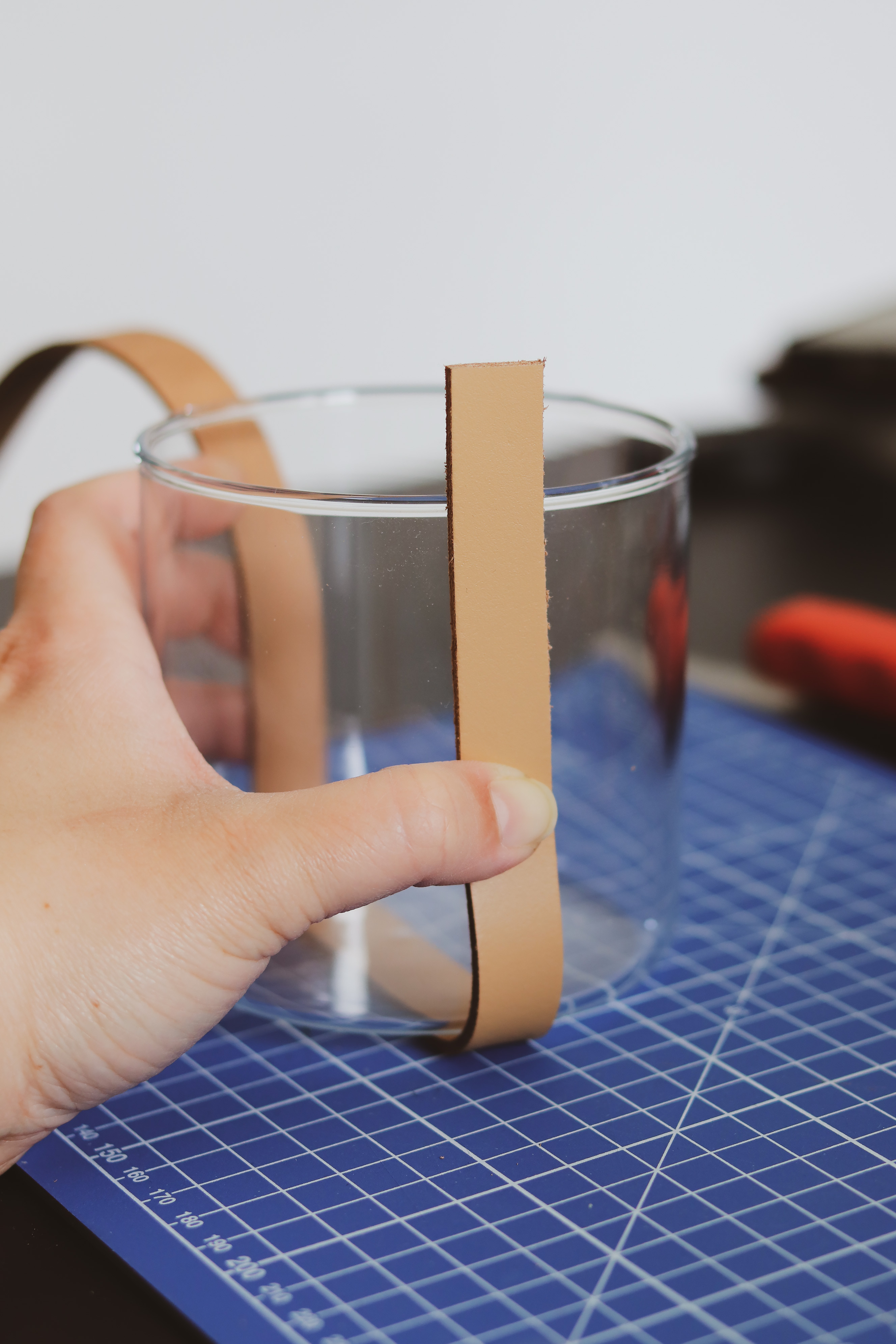 Tutoriel gratuit déco en cuir - Suspension pour plante - Cuir en Stock