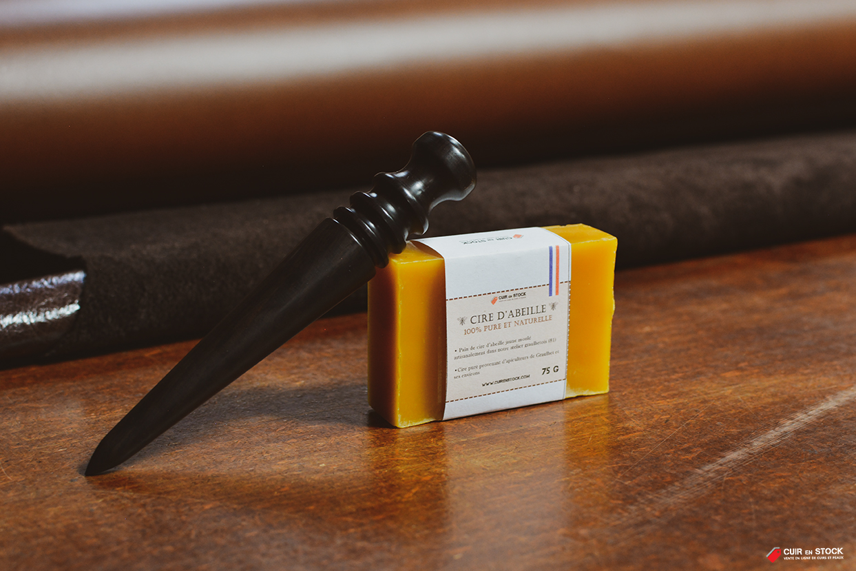 Pain cire d'abeille naturelle - Maroquinerie Sellerie - Cuir en Stock