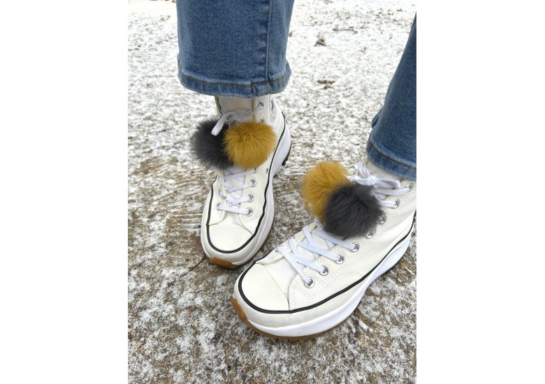 IDÉE CRÉA : Les pompons à chaussure et le porte clés en peau de lapin !